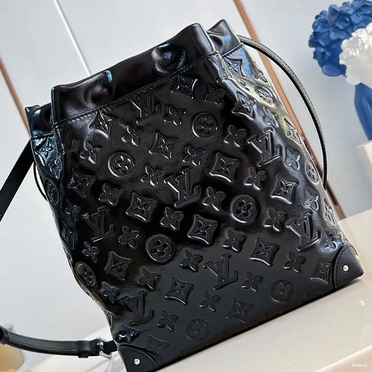 2411YA0211 LV Bags 0702